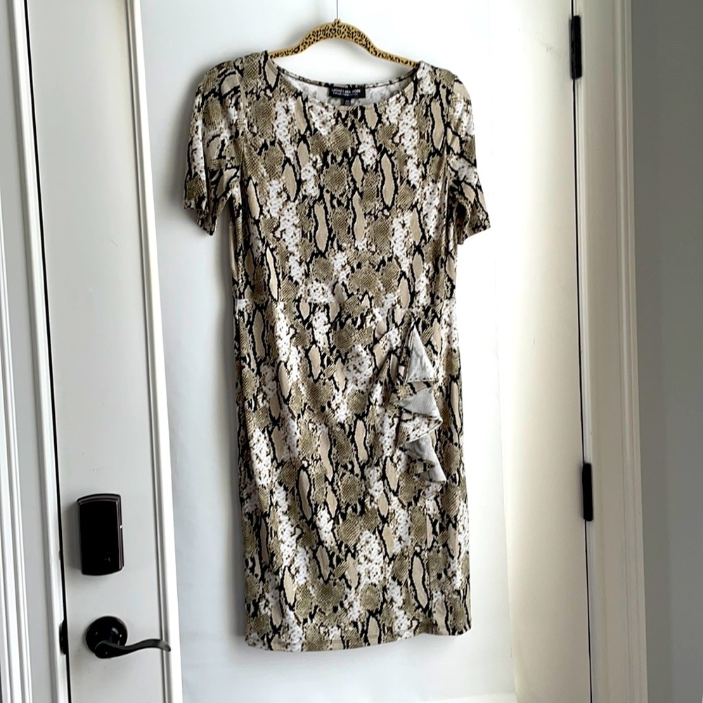 Jones New York, Petite Collection sz PM dress. T-2